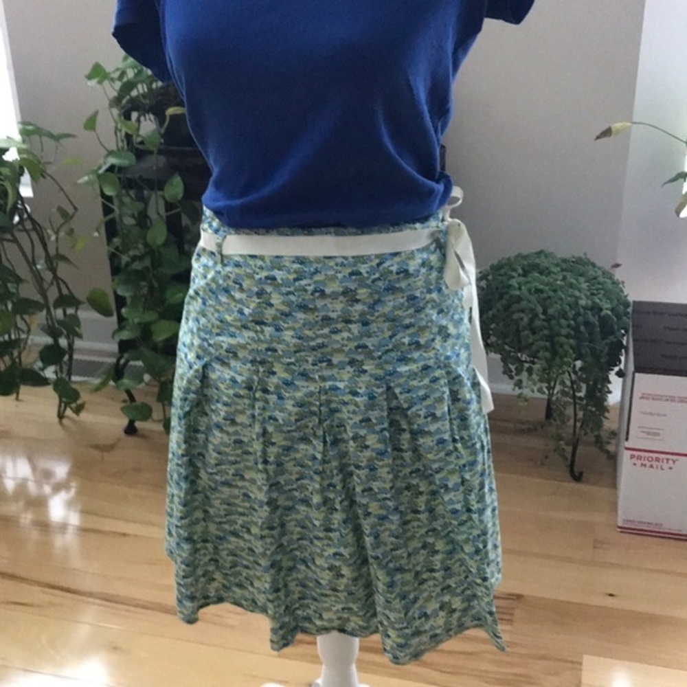 J crew love bug print pleated 100 cotton skirt.
